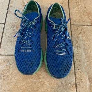 Under Armour Sneakers